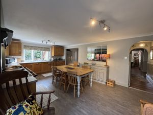 Kitchen/Diner- click for photo gallery